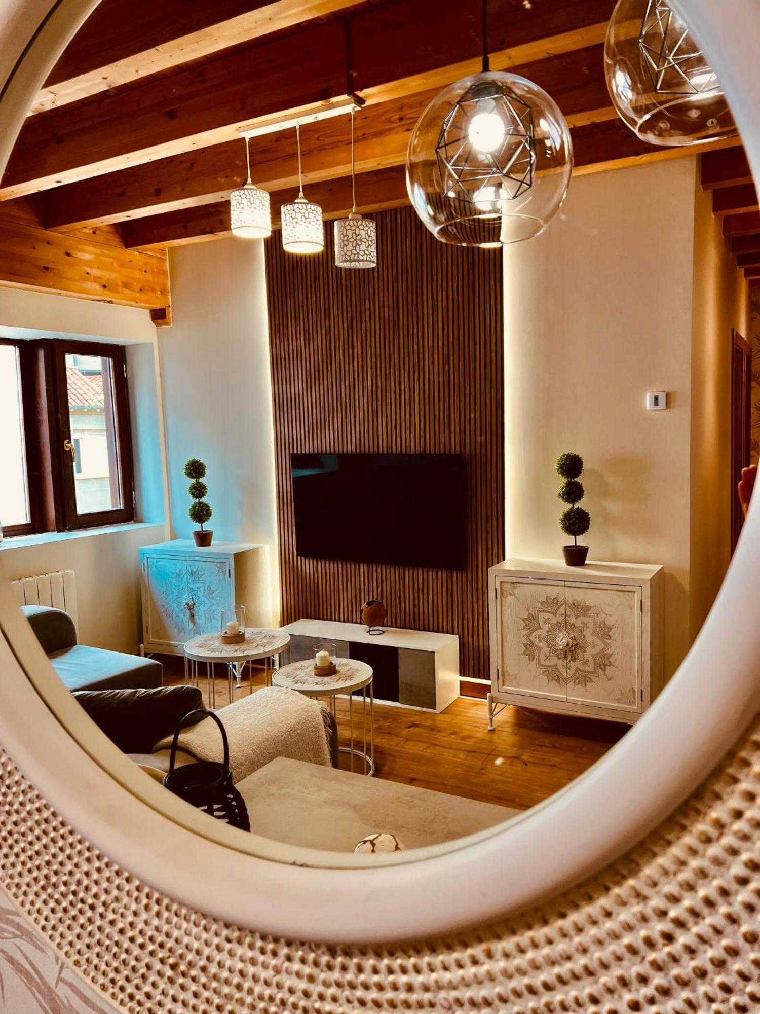El Capricho De Claudia_ Catedral Apartment